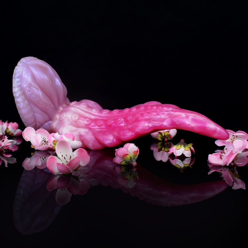 Dragon Dildo Fantasía – Penetración Alienígena con Estímulo Dirigido al Punto G