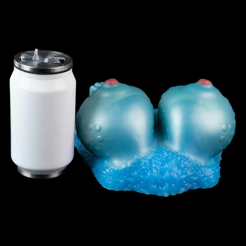 Torso de boneca sexual de fantasia "Besta Azul" - Masturbador de seios com garras para paizuri extremo
