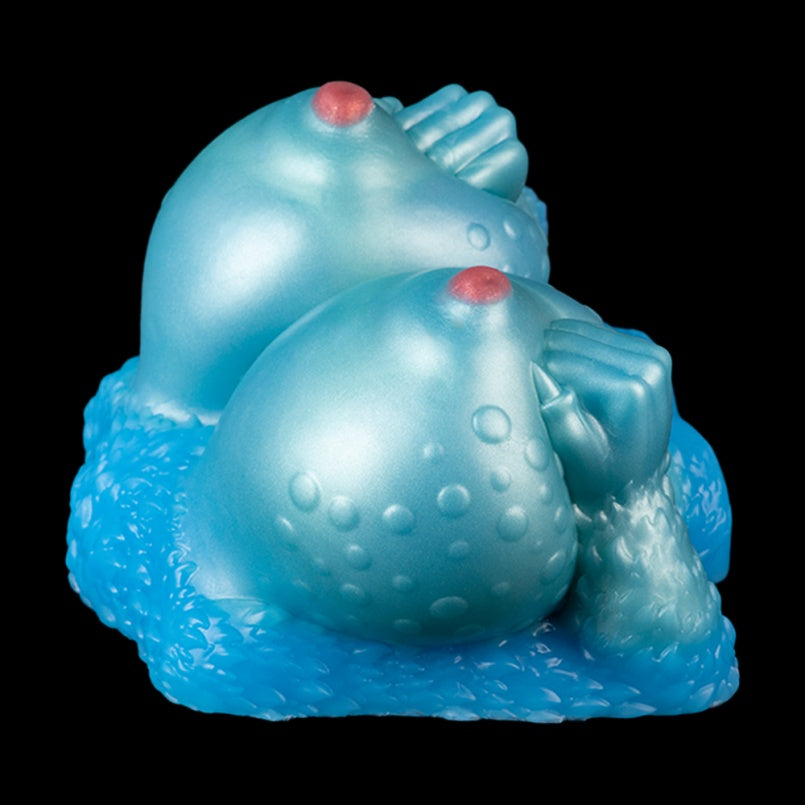 Torso de boneca sexual de fantasia "Besta Azul" - Masturbador de seios com garras para paizuri extremo