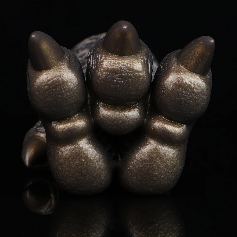 Fantasy Masturbator "Dragon Claw" - Compact and Discreet Silicone Sex Doll for Men