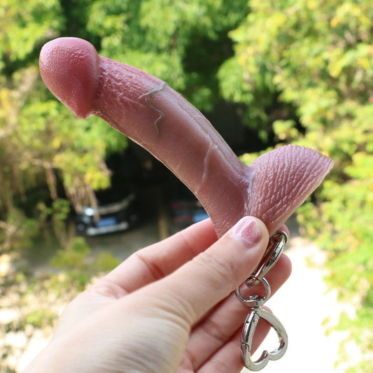 Dildo con Glande Redondeado – Colgante Decorativo de Silicona Realista